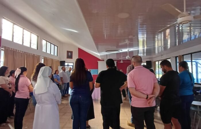 Formación al personal del  Colegio Santa Ana. Liberia, Costa Rica